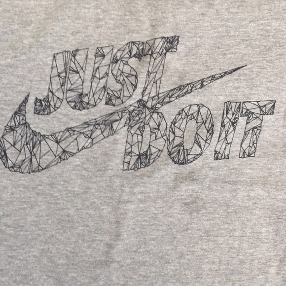 🚹Boy Nike Tee. - Picture 2 of 5